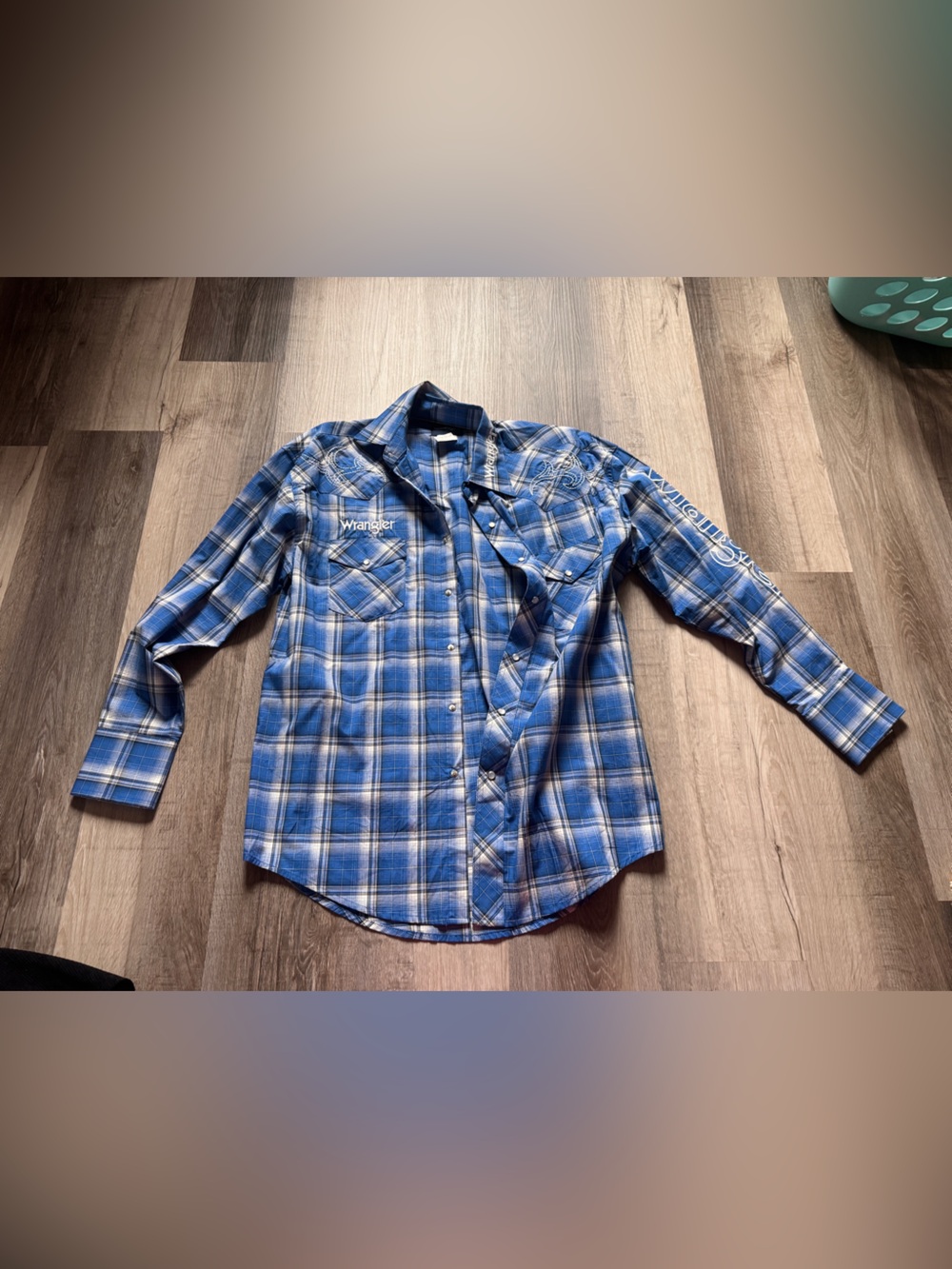 Wrangler Blue and White Plaid Button-Up Shirt